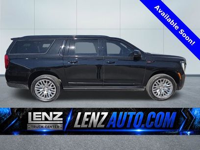 Used 2025 GMC Yukon XL Denali w/ Sun & Power Step Package