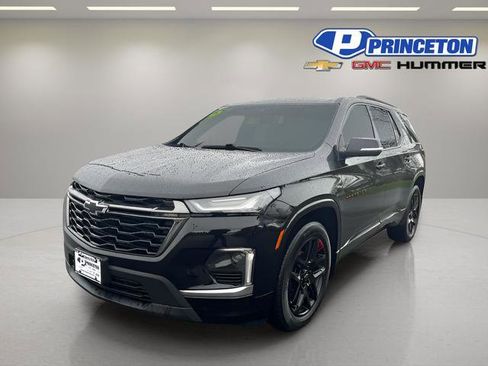 Used 2023 Chevrolet Traverse Premier w/ Redline Edition image 3
