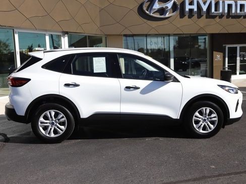 Used 2023 Ford Escape AWD image 2