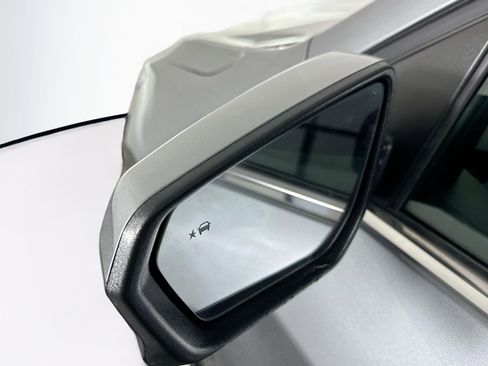 Used 2024 Chevrolet Equinox LT image 16