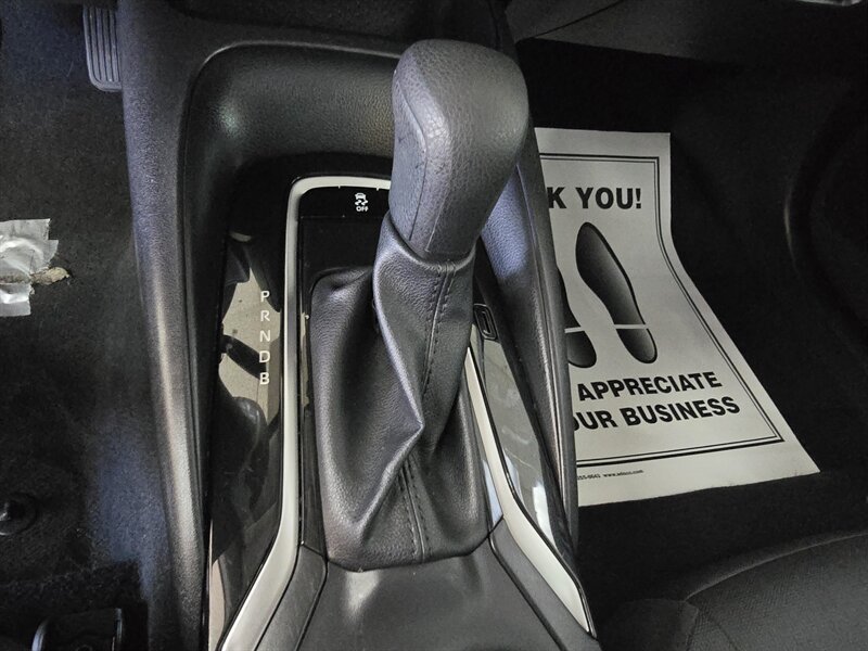 Used 2025 Toyota Corolla LE FWD image 21