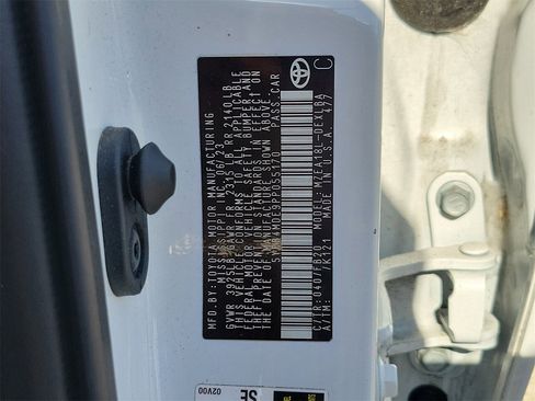 Used 2023 Toyota Corolla LE image 31