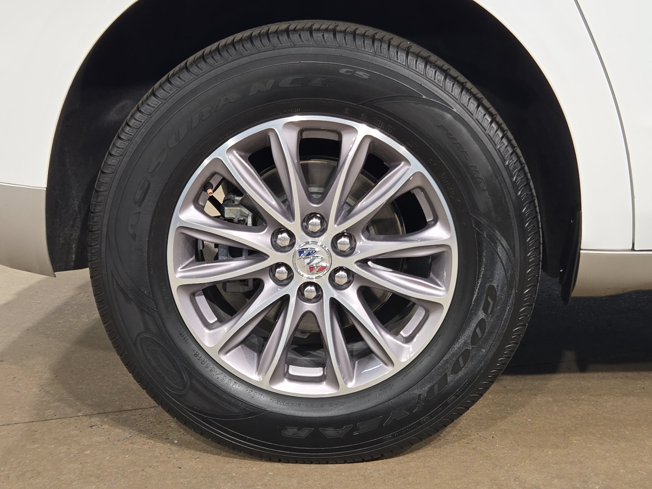 Used 2024 Buick Enclave Premium FWD image 17