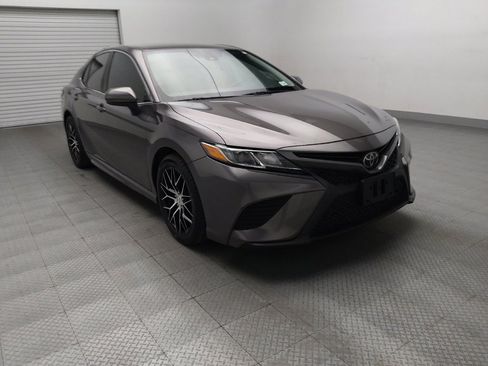 Used 2019 Toyota Camry SE image 13