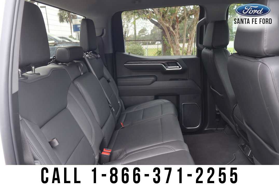 Used 2025 GMC Sierra 1500 SLT AWD/4WD image 27
