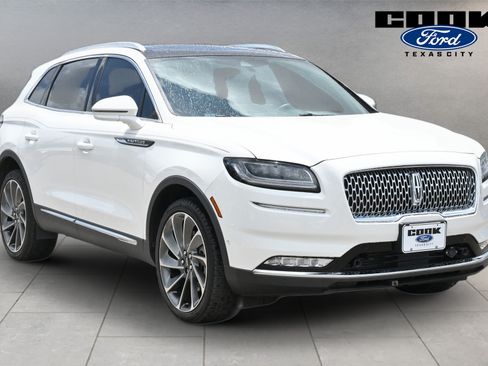 Used 2022 Lincoln Nautilus Reserve w/ Equipment Group 202A AWD/4WD image 2