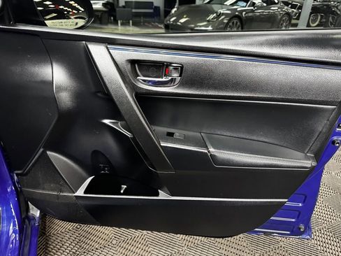 Used 2018 Toyota Corolla SE w/ Body Protection Package image 57