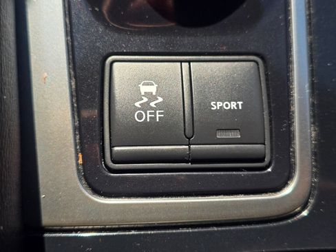 Used 2019 Nissan Maxima 3.5 SV w/ Floor Mat Group FWD image 35