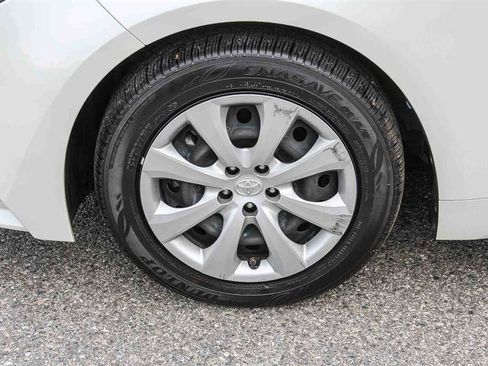 Used 2021 Toyota Corolla LE w/ Carpet Mat Package (TMS) image 7