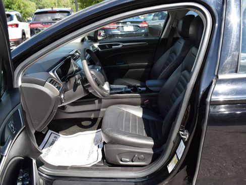 Used 2016 Ford Fusion SE w/ Equipment Group 202A AWD/4WD image 29