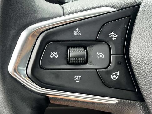 Used 2024 Chevrolet Trax ACTIV w/ Sunroof Package FWD image 19