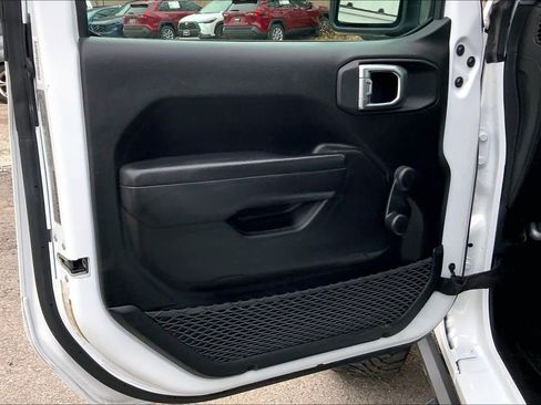 Used 2023 Jeep Wrangler Sport image 17