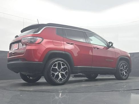 Used 2025 Jeep Compass Limited AWD/4WD image 33