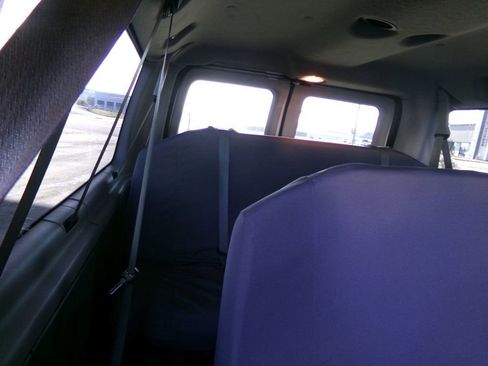 Used 2014 Ford E-350 and Econoline 350 XLT image 14