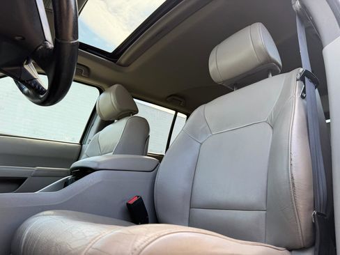 Used 2011 Honda Pilot EX-L image 12