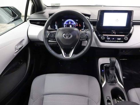 Used 2026 Toyota Corolla SE FWD image 32