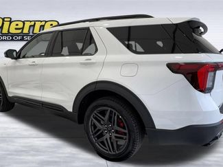 New 2026 Ford Explorer ST-Line w/ ST-Line Street Pack AWD/4WD video 2