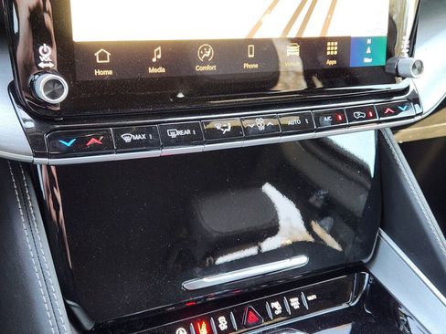 New 2026 Jeep Grand Wagoneer 4WD image 13