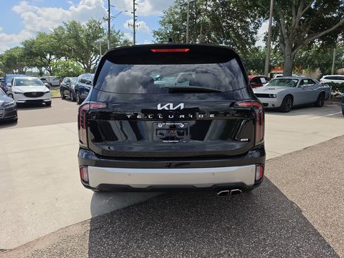 Certified 2023 Kia Telluride EX w/ EX Captain's Chair Package AWD/4WD image 7