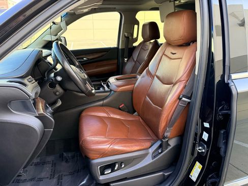 Used 2015 Cadillac Escalade ESV Luxury image 9