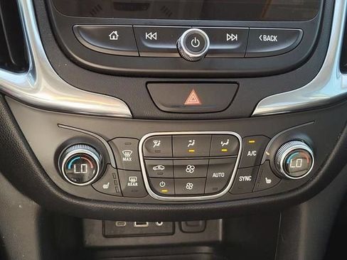 Used 2020 Chevrolet Equinox LT w/ Sport Edition FWD image 27