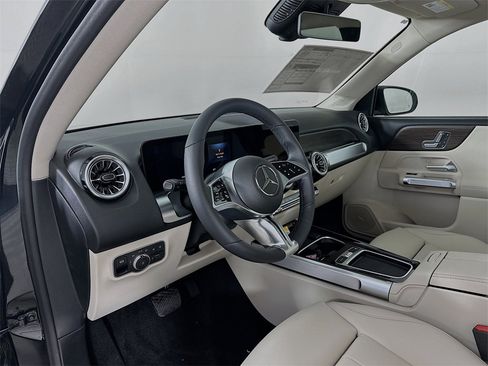 New 2026 Mercedes-Benz GLB 250 GLB 250 image 9