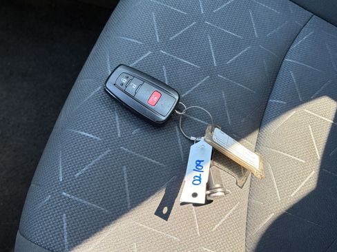 Used 2025 Toyota RAV4 XLE w/ Weather Package image 20