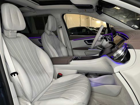Certified 2023 Mercedes-Benz EQS 580 4MATIC SUV image 12