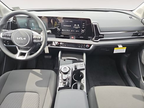 Used 2025 Kia Sportage LX image 10