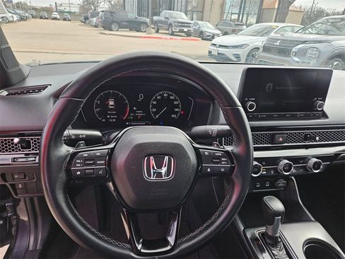 Used 2025 Honda Civic Sport image 16