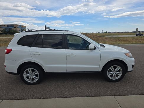 Used 2012 Hyundai Santa Fe SE image 6