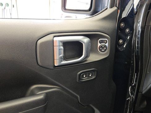 Used 2024 Jeep Wrangler Unlimited Sport AWD/4WD image 21