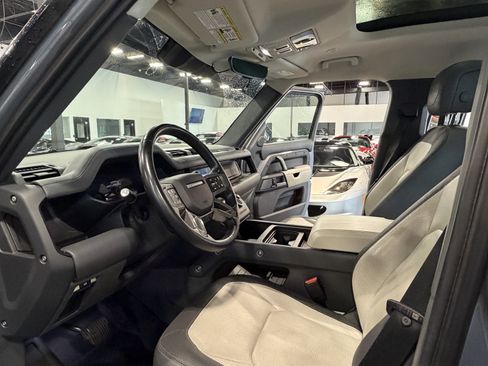 Used 2023 Land Rover Defender 110 X-Dynamic SE AWD/4WD image 5