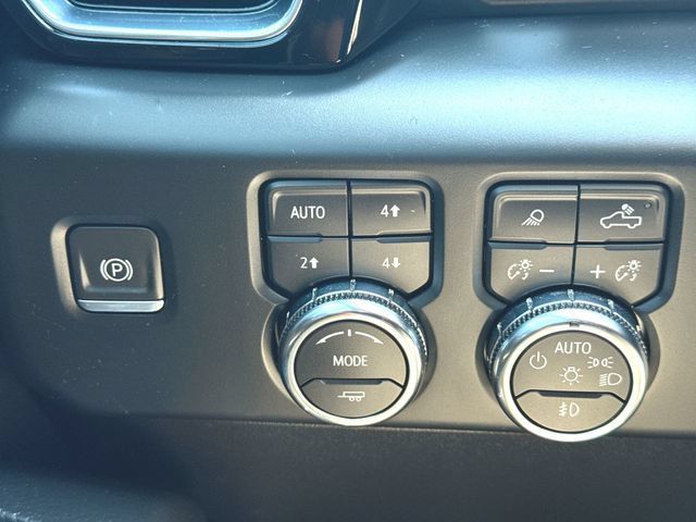Used 2023 GMC Sierra 1500 Denali AWD/4WD image 18