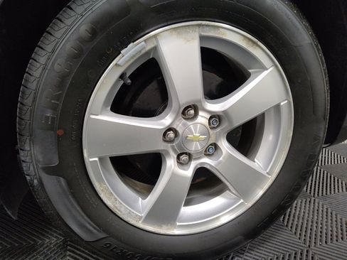 Used 2014 Chevrolet Cruze LT w/ Technology Package FWD image 31
