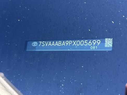 Used 2023 Toyota Sequoia Limited image 27