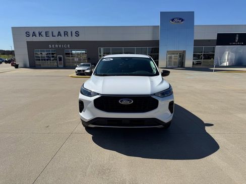 Certified 2025 Ford Escape Active AWD/4WD image 2