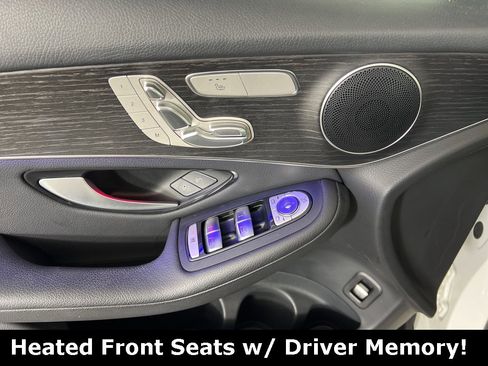 Used 2022 Mercedes-Benz GLC 300 4MATIC image 4