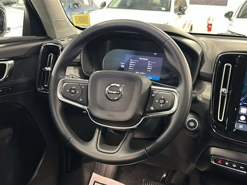 Certified 2026 Volvo XC40 B5 Plus AWD/4WD image 25