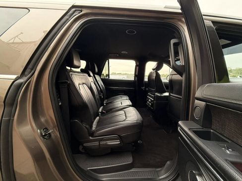Used 2018 Ford Expedition Max Limited AWD/4WD image 19