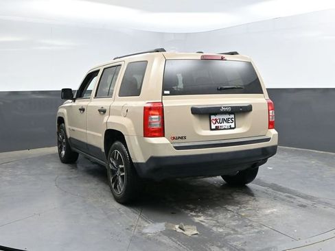 Used 2017 Jeep Patriot Sport FWD image 7