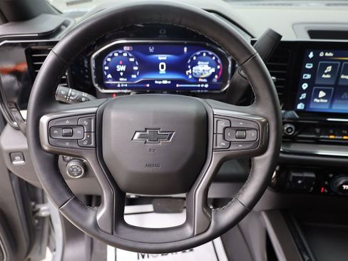 Used 2025 Chevrolet Silverado 2500 ZR2 w/ Technology Package AWD/4WD image 13