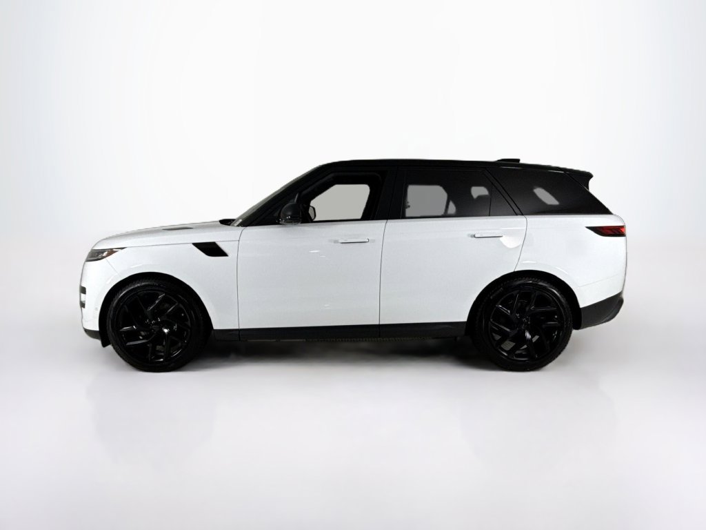 Used 2026 Land Rover Range Rover Sport SE AWD/4WD image 2