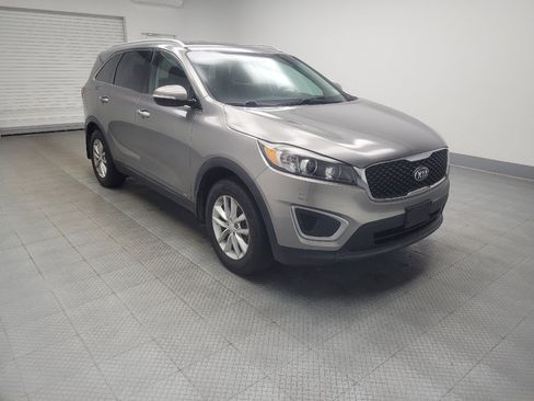 Used 2018 Kia Sorento AWD image 11