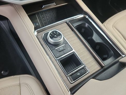 Used 2024 Ford Expedition Max Limited image 27