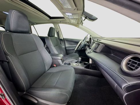 Used 2018 Toyota RAV4 XLE image 21