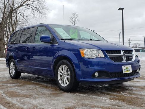 Used 2018 Dodge Grand Caravan SXT image 8