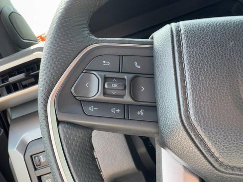 Used 2024 Toyota Tacoma SR5 AWD/4WD image 16