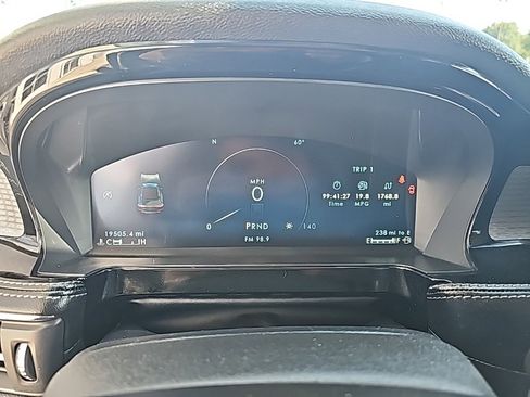 Used 2023 Lincoln Corsair AWD w/ Equipment Group 101A image 14