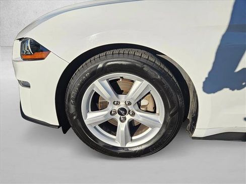 Used 2018 Ford Mustang Coupe image 20